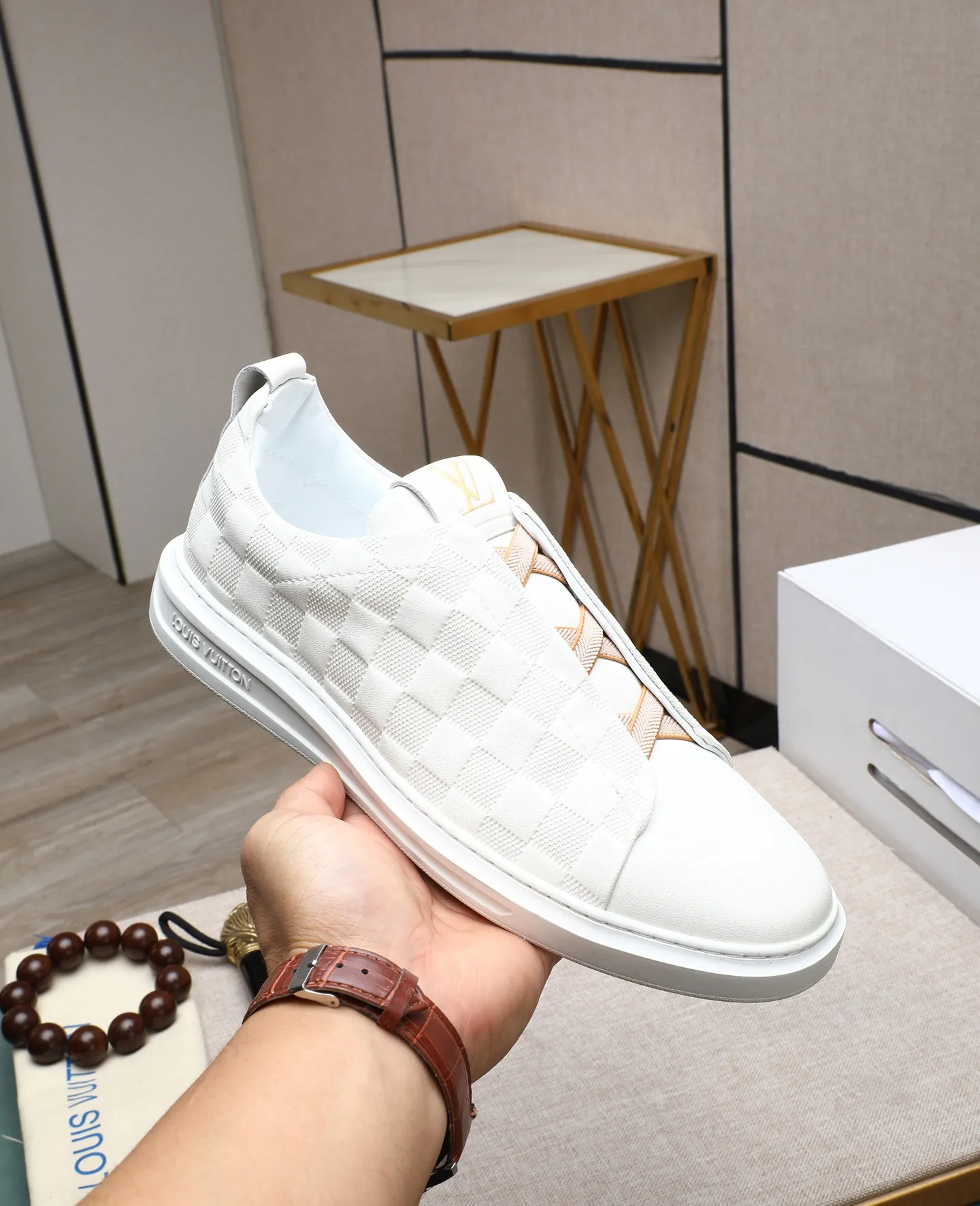 Men's shoes 💰460 【LOUIS VUITTON】Louis Vuitton 2 new products 👟Milan fashion show style 🇰🇾🇰🇾LV family logo, celebrity style, a must-have for fashionistas ⚠️Imported materials ➕Cow leather ➕Breathable leather lining ➕Special outsole 👞Number 38-44 (45 46 custom-made)